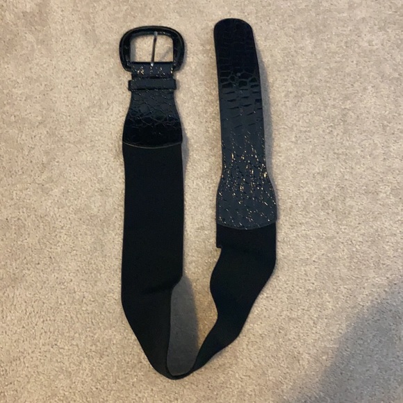 NWT NY&Co M/L black belt. Faux crocodile front - Picture 2 of 5